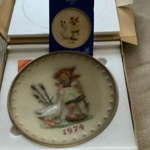 Goebel White Plate with Blue Lettering 1974